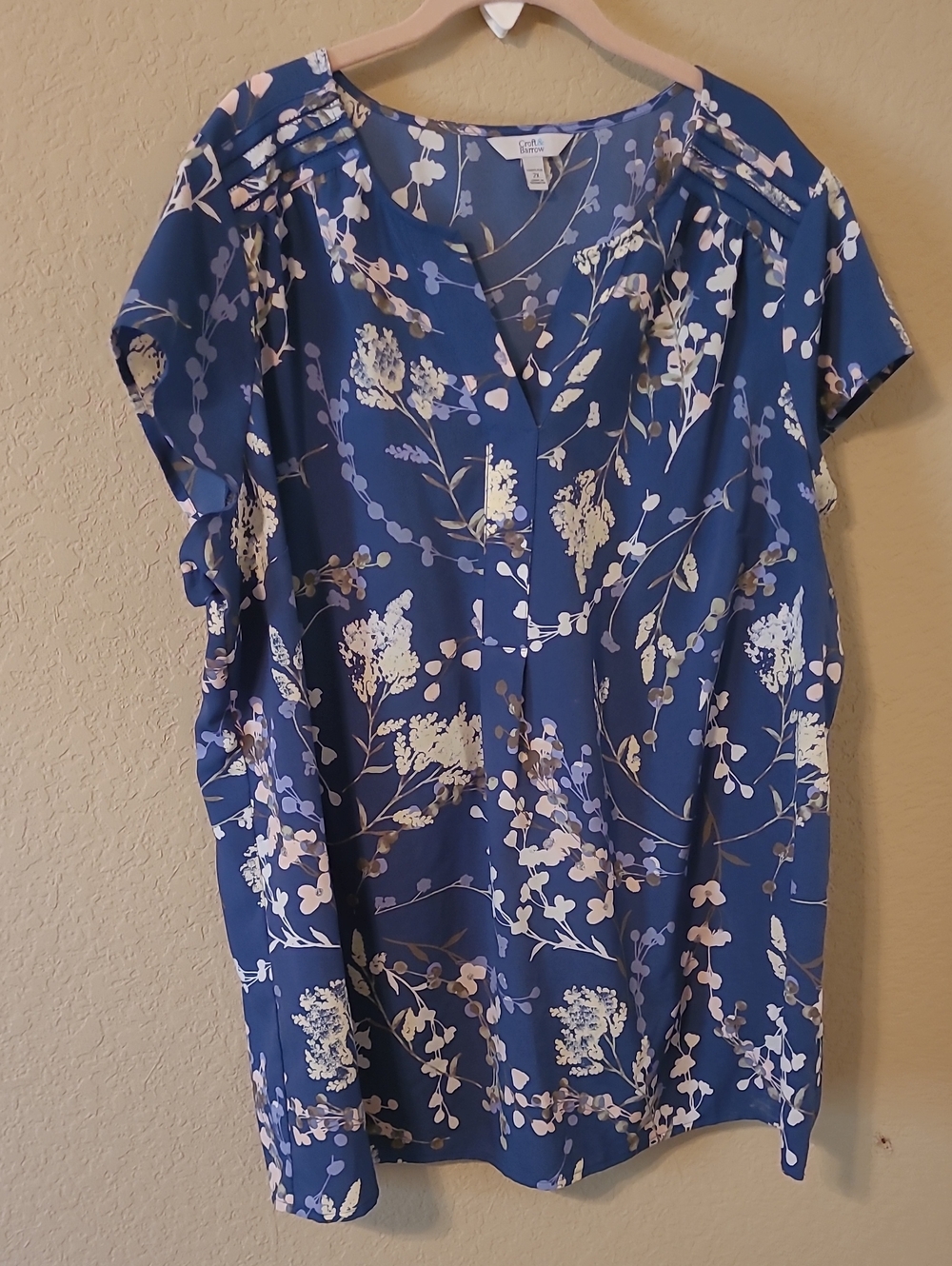 croft & barrow Blue Floral BLOUSE with Pale Pink & White Blooms